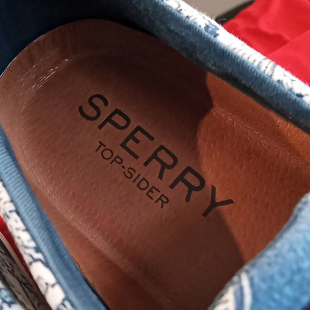SPERRY Top Sider Men's Bahama Coral Print. Blue & White. Boat Shoes. Size 8.